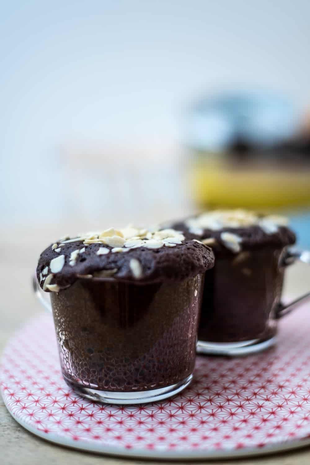 Torta al cacao in tazza