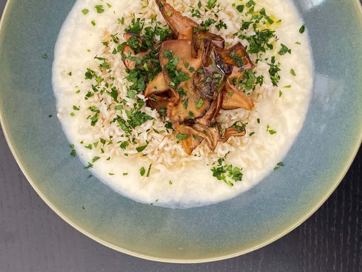 Riso basmati con funghi e crema di cavolfiore