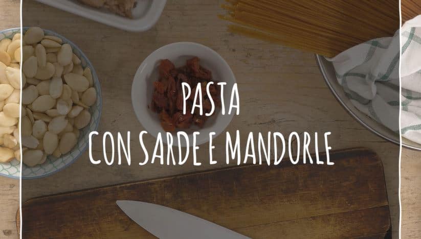 Pasta con sarde e mandorle