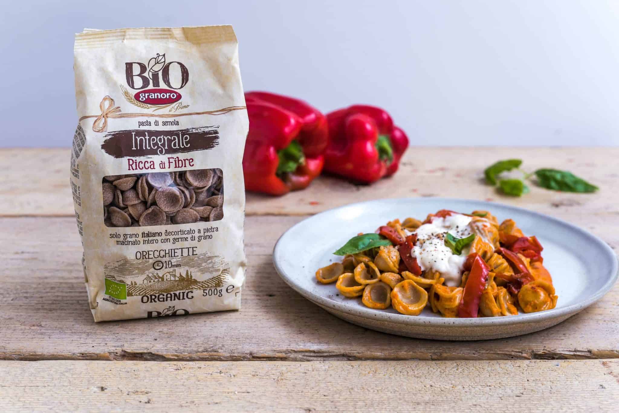 Orecchiette Integrali BioGranoro con crema di peperoni e crescenza